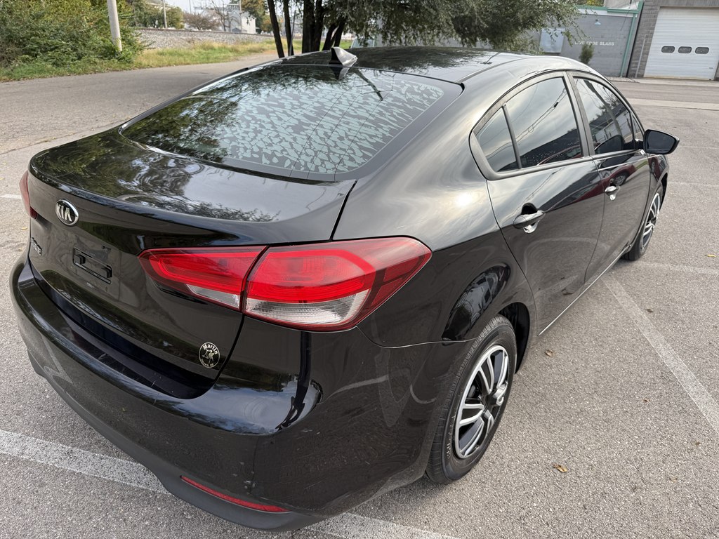 Photo 5 of this KIA FORTE