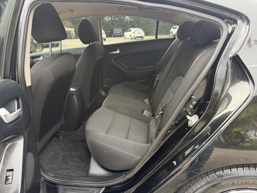 Photo 14 of this KIA FORTE