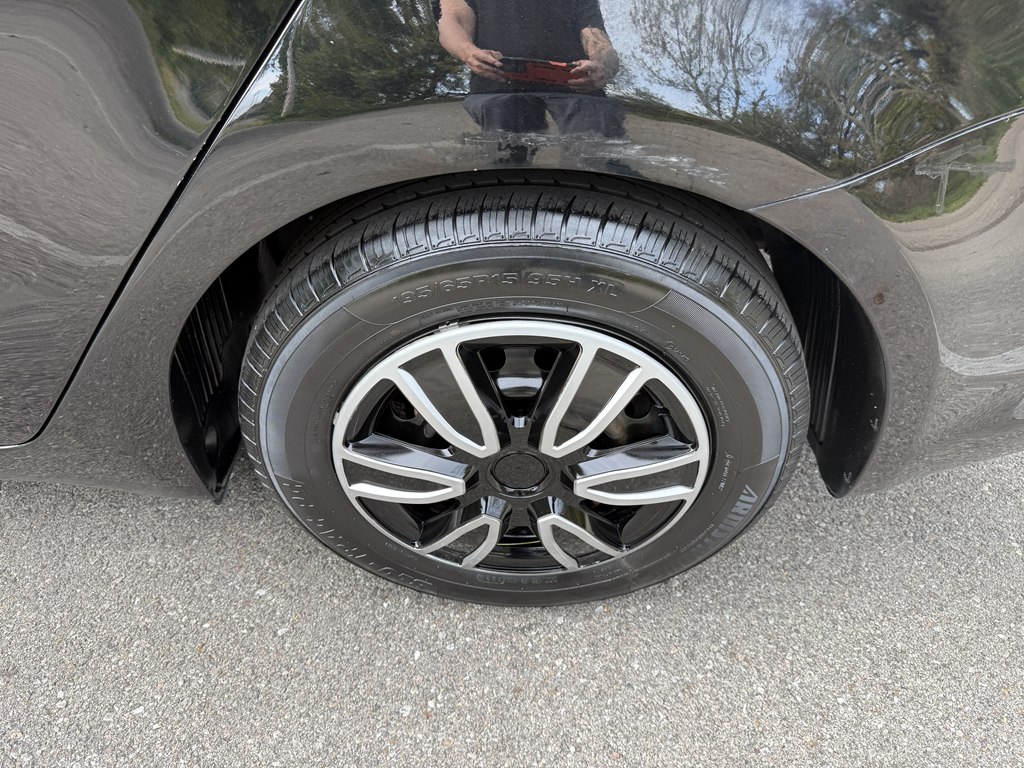 Photo 9 of this KIA FORTE