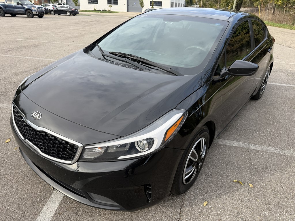 Photo 2 of this KIA FORTE