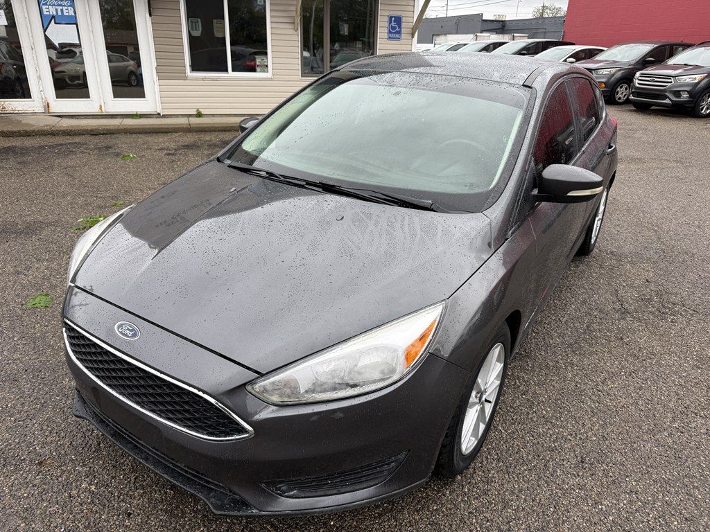 Photo 2 of this FORD FOCUS