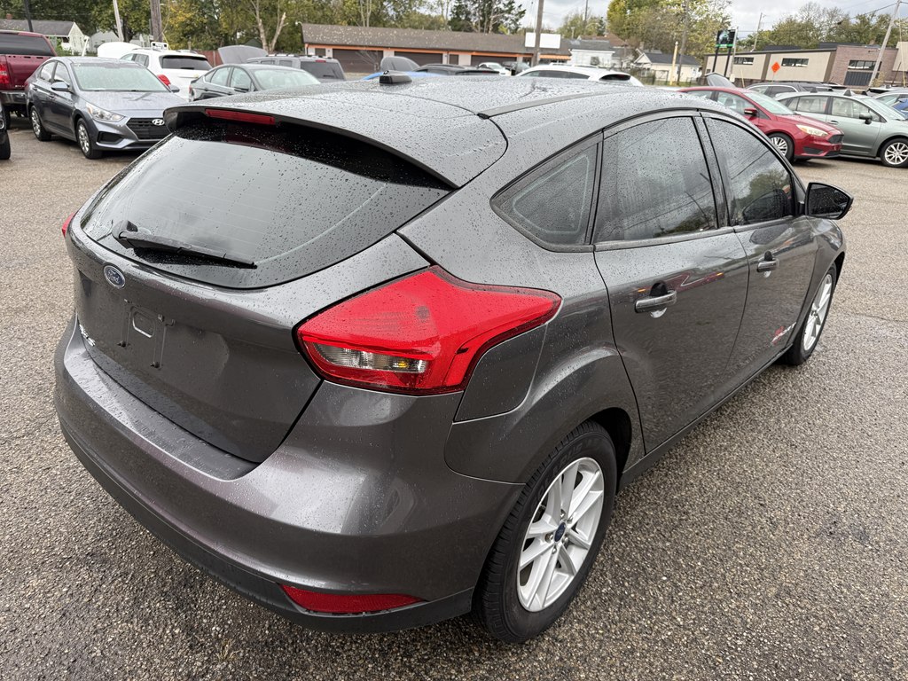 Photo 5 of this FORD FOCUS