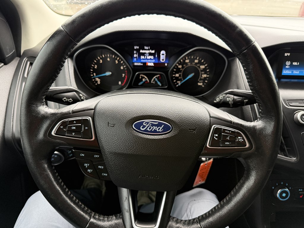 Photo 19 of this FORD FOCUS