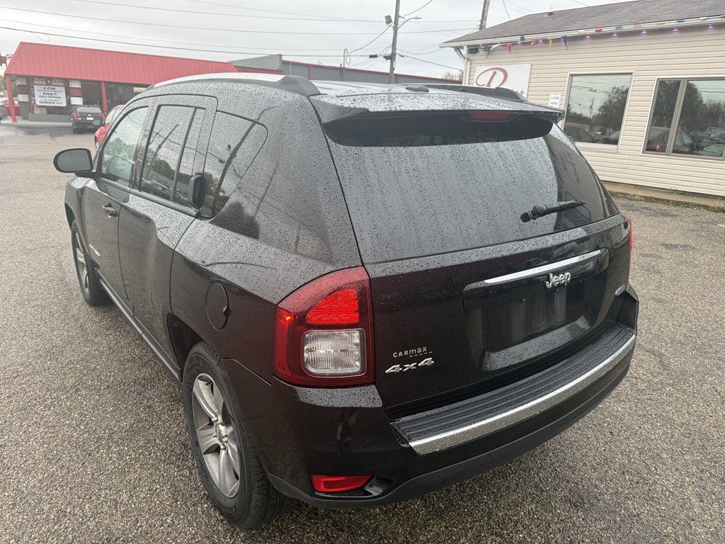 Photo 4 of this JEEP COMPASS
