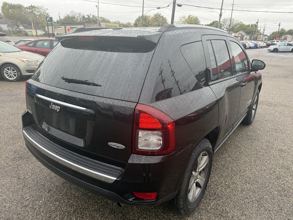 Photo 5 of this JEEP COMPASS