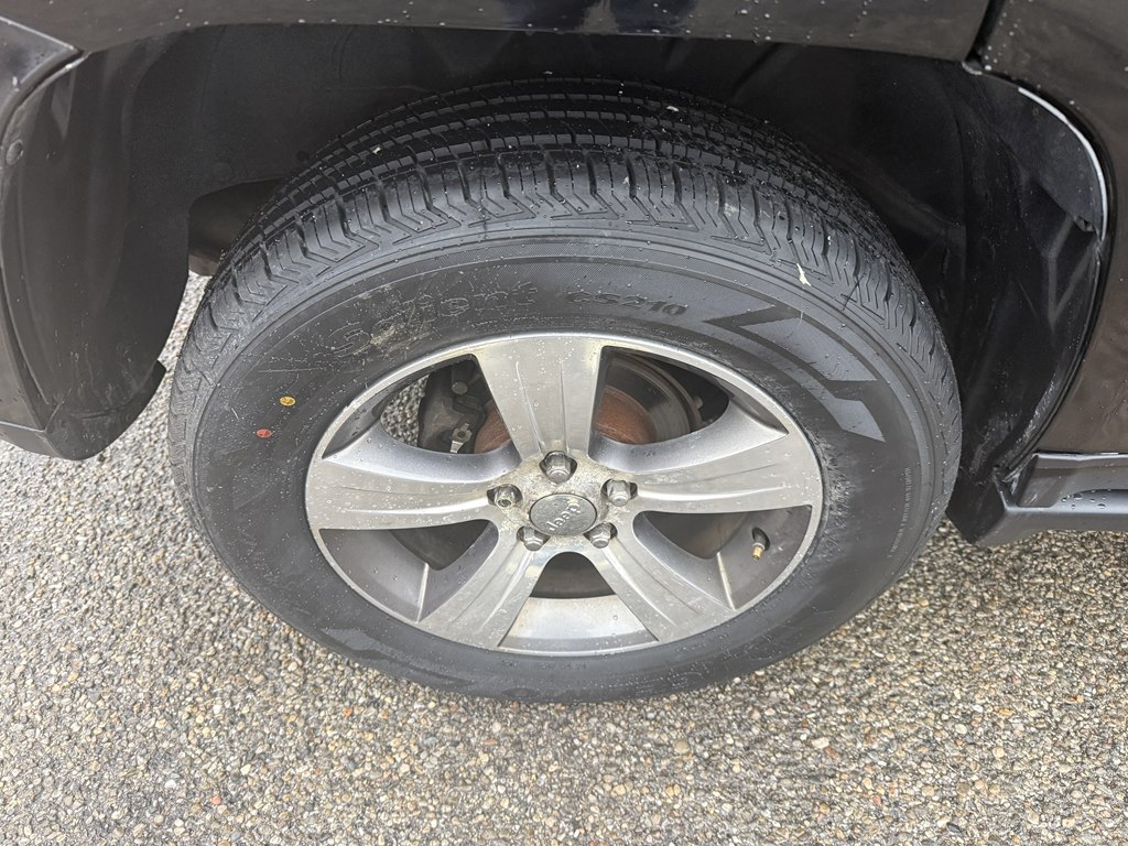 Photo 8 of this JEEP COMPASS