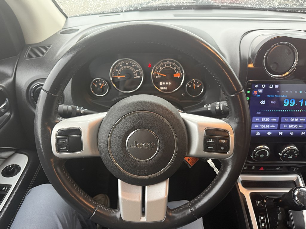 Photo 19 of this JEEP COMPASS