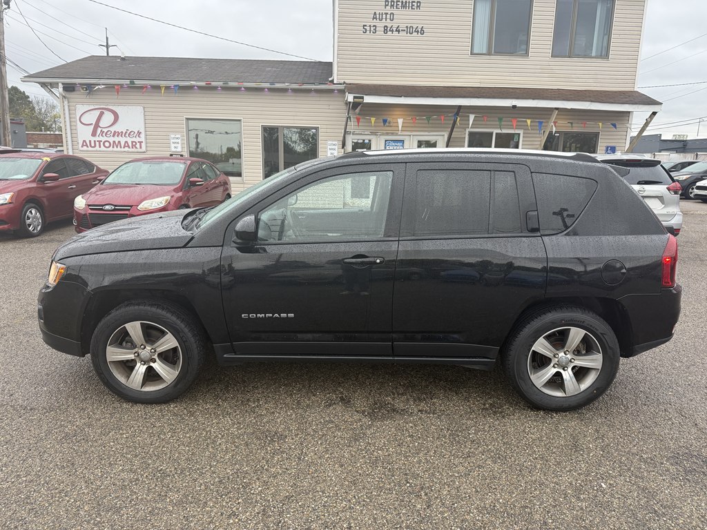 Photo 3 of this JEEP COMPASS