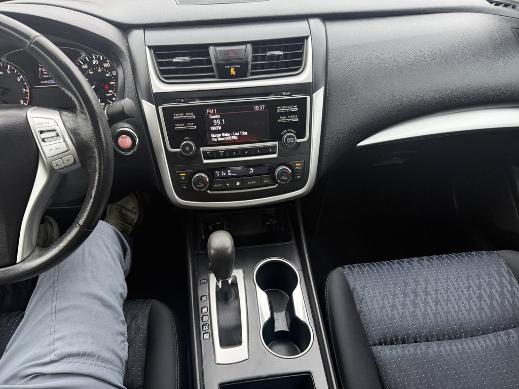 Photo 17 of this NISSAN ALTIMA