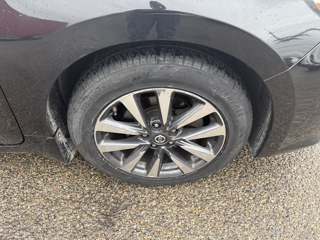 Photo 7 of this NISSAN ALTIMA