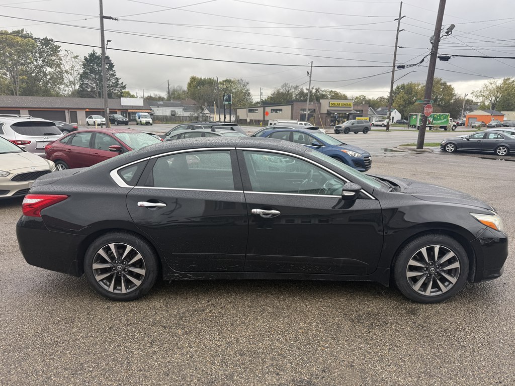 Photo 6 of this NISSAN ALTIMA