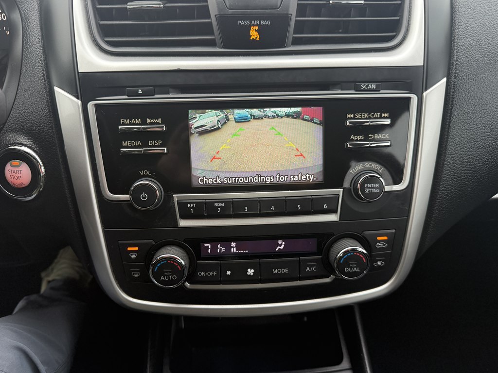 Photo 21 of this NISSAN ALTIMA