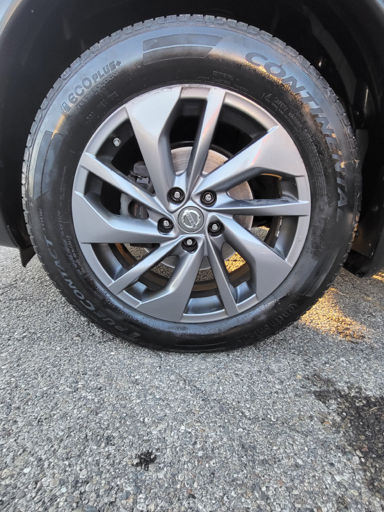 Photo 27 of this NISSAN ROGUE