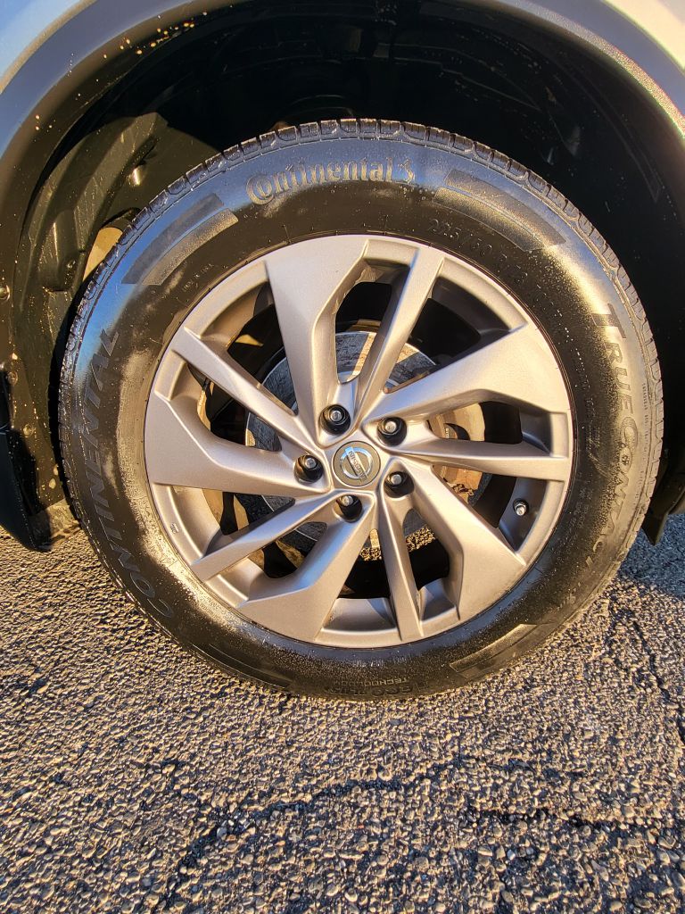 Photo 30 of this NISSAN ROGUE