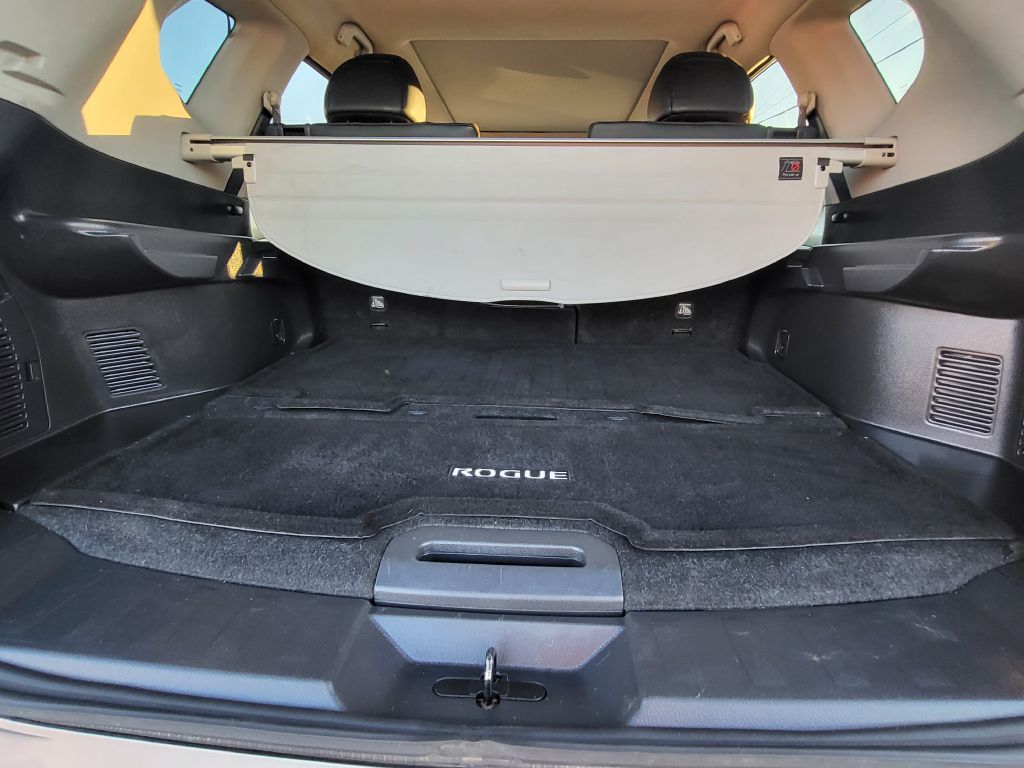 Photo 20 of this NISSAN ROGUE