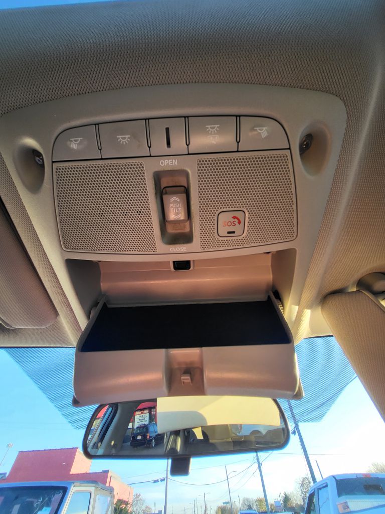 Photo 26 of this NISSAN ROGUE