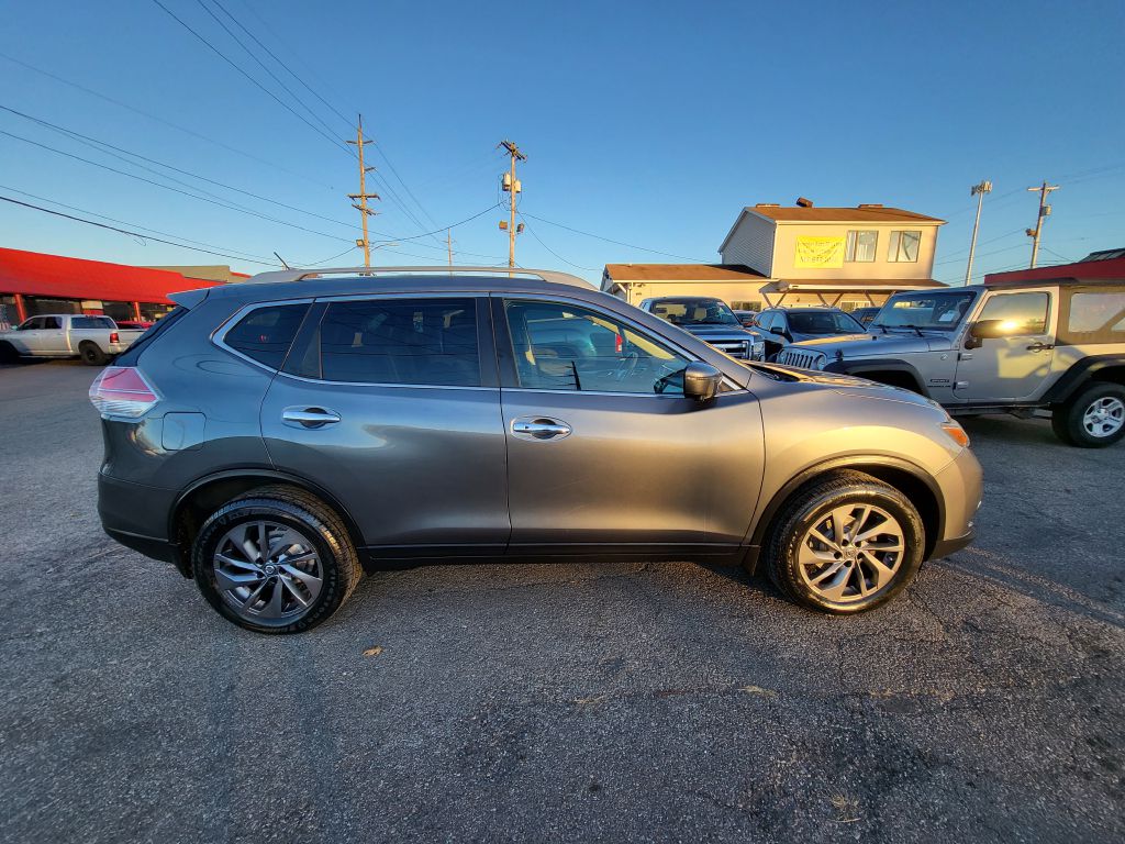 Photo 8 of this NISSAN ROGUE