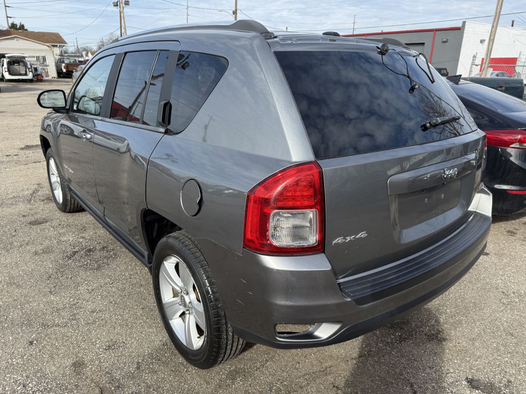 Photo 4 of this JEEP COMPASS