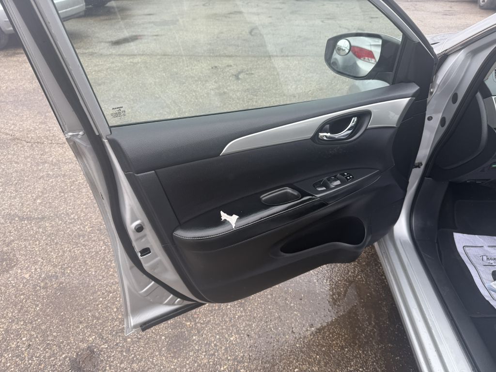 Photo 7 of this NISSAN SENTRA