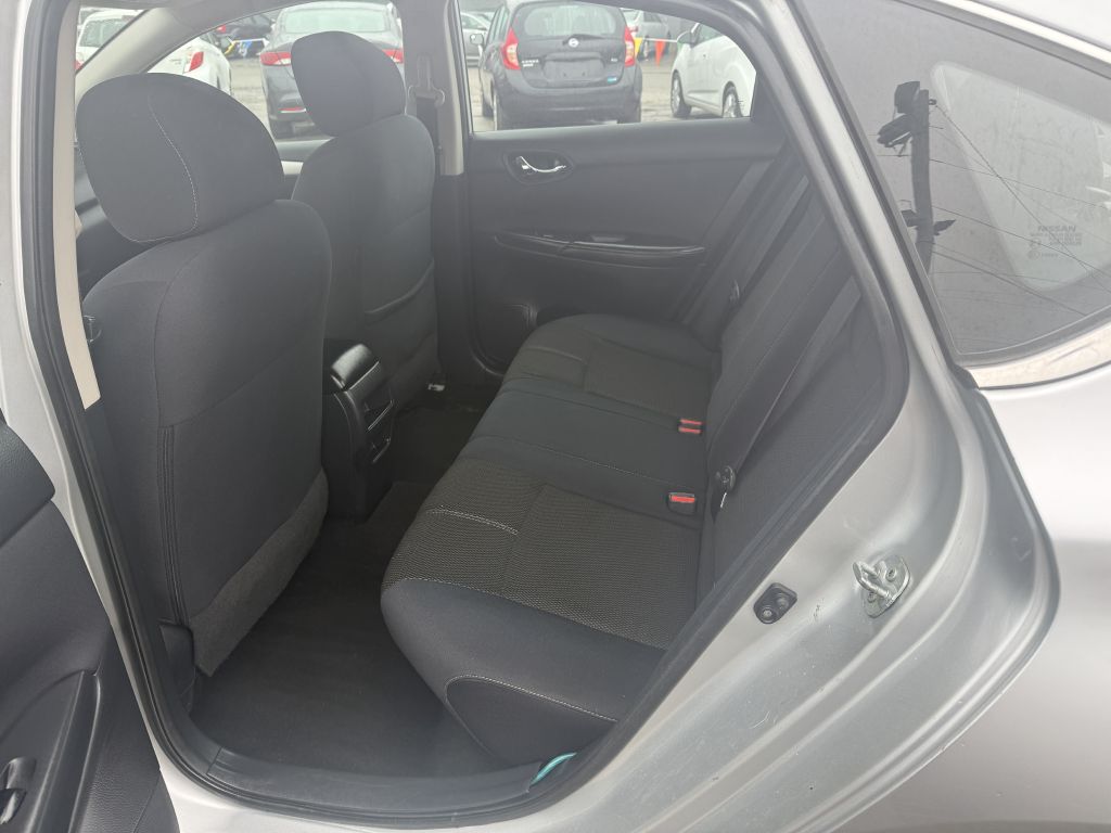 Photo 13 of this NISSAN SENTRA