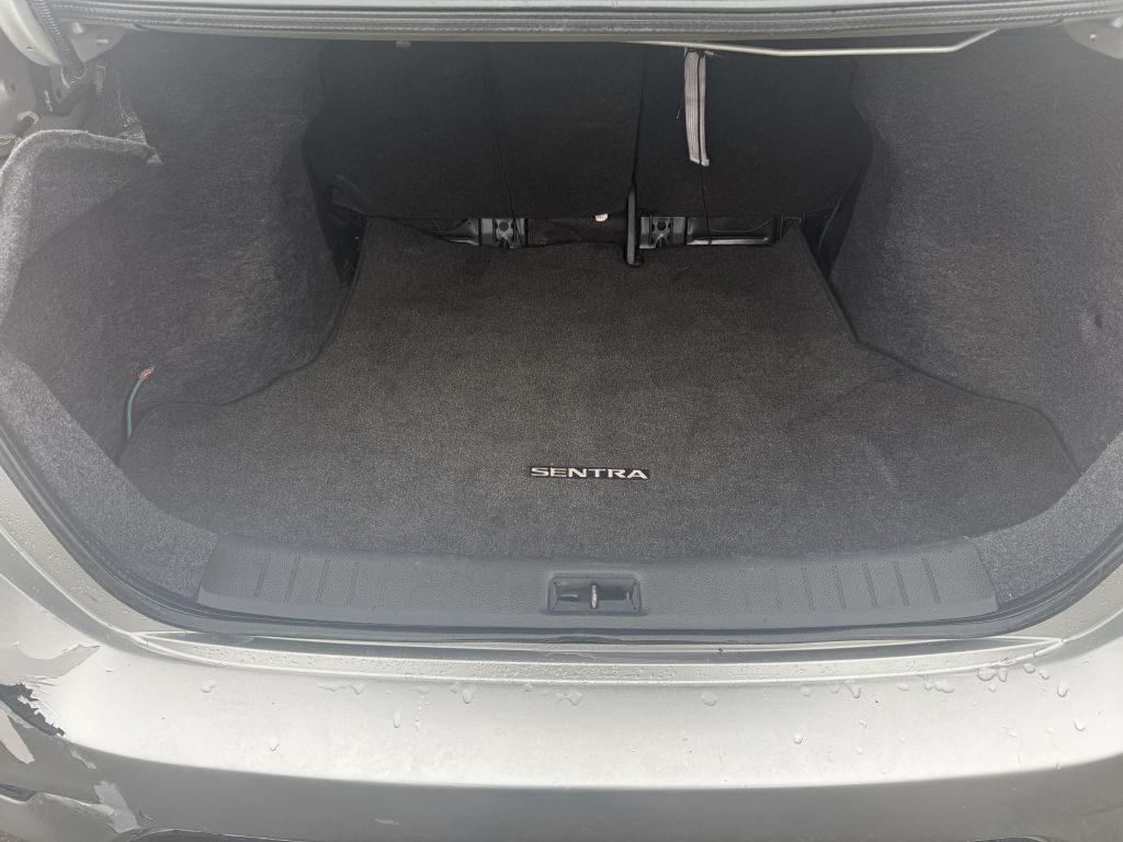 Photo 16 of this NISSAN SENTRA
