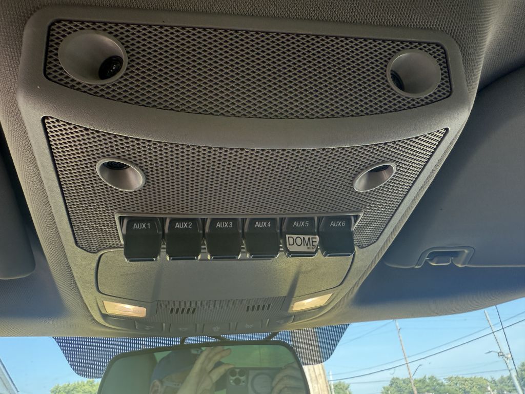Photo 12 of this FORD F550