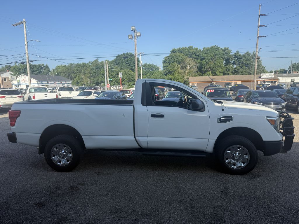 Photo 5 of this NISSAN TITAN XD