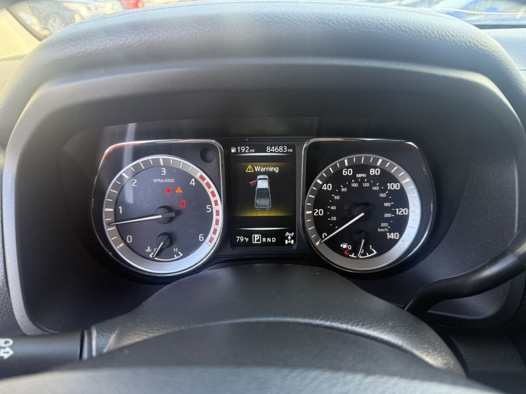 Photo 10 of this NISSAN TITAN XD
