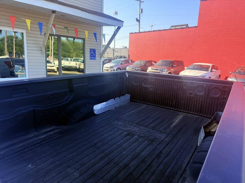 Photo 16 of this NISSAN TITAN XD
