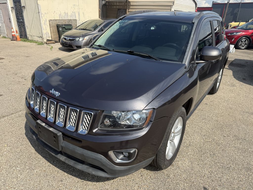 Photo 2 of this JEEP COMPASS