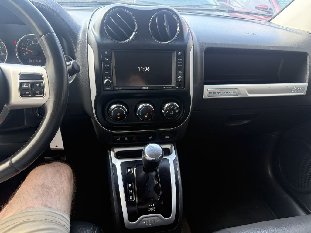 Photo 12 of this JEEP COMPASS