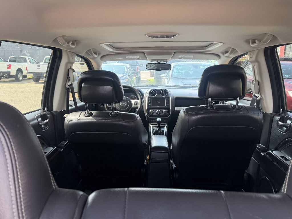 Photo 20 of this JEEP COMPASS