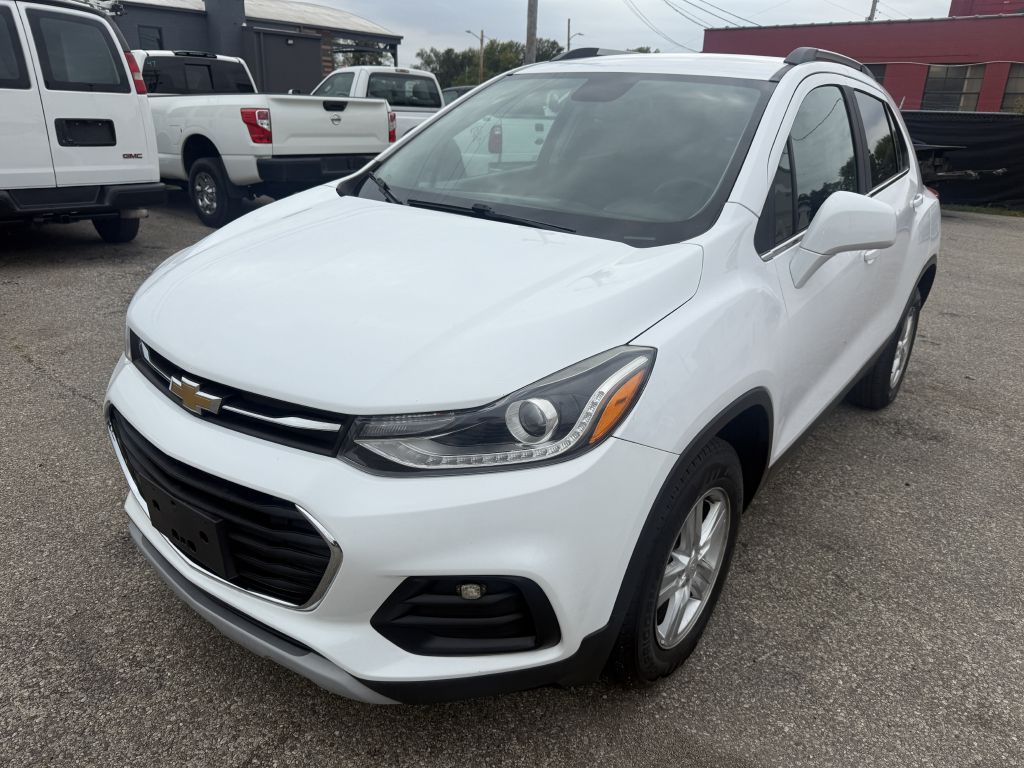 Photo 2 of this CHEVROLET TRAX
