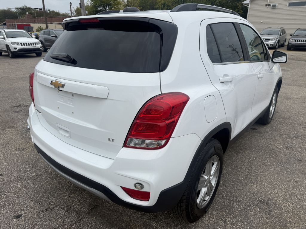 Photo 5 of this CHEVROLET TRAX
