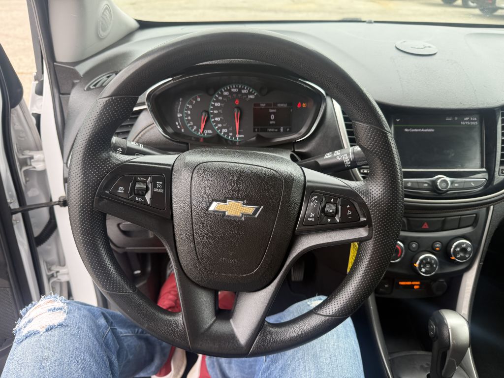 Photo 9 of this CHEVROLET TRAX
