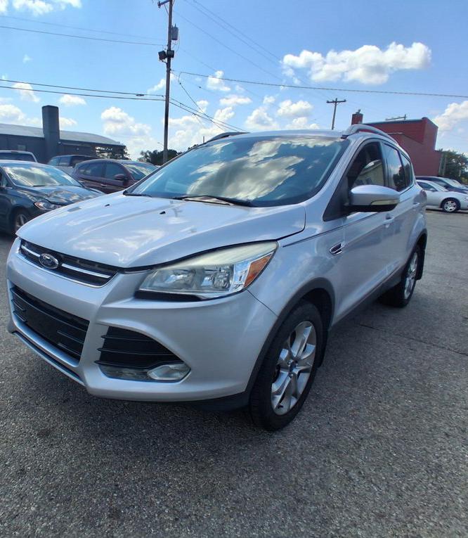 Photo 5 of this FORD ESCAPE