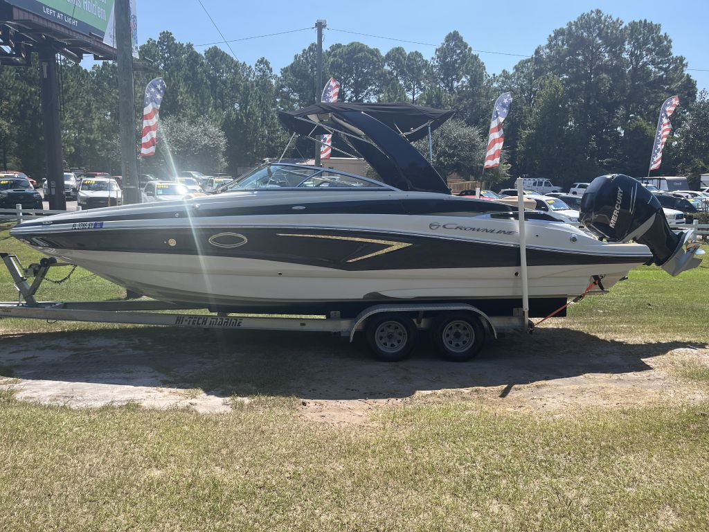 2021 CROWNLINE E275XS