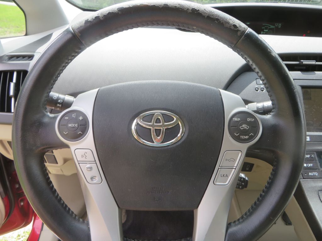 Photo 13 of this TOYOTA PRIUS