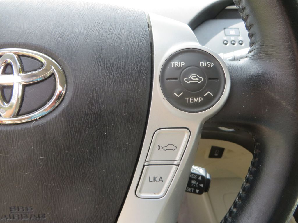 Photo 15 of this TOYOTA PRIUS