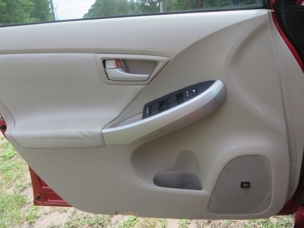 Photo 21 of this TOYOTA PRIUS
