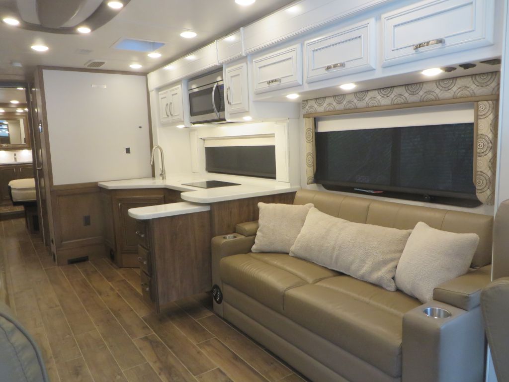 Photo 7 of this ENTEGRA REATTA  39BH