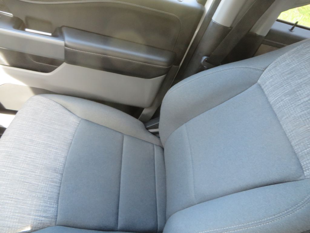 Photo 23 of this FORD F150