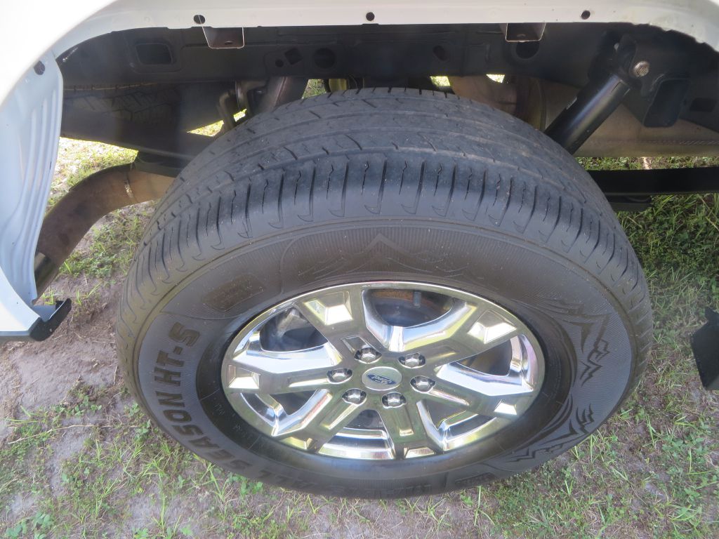 Photo 28 of this FORD F150