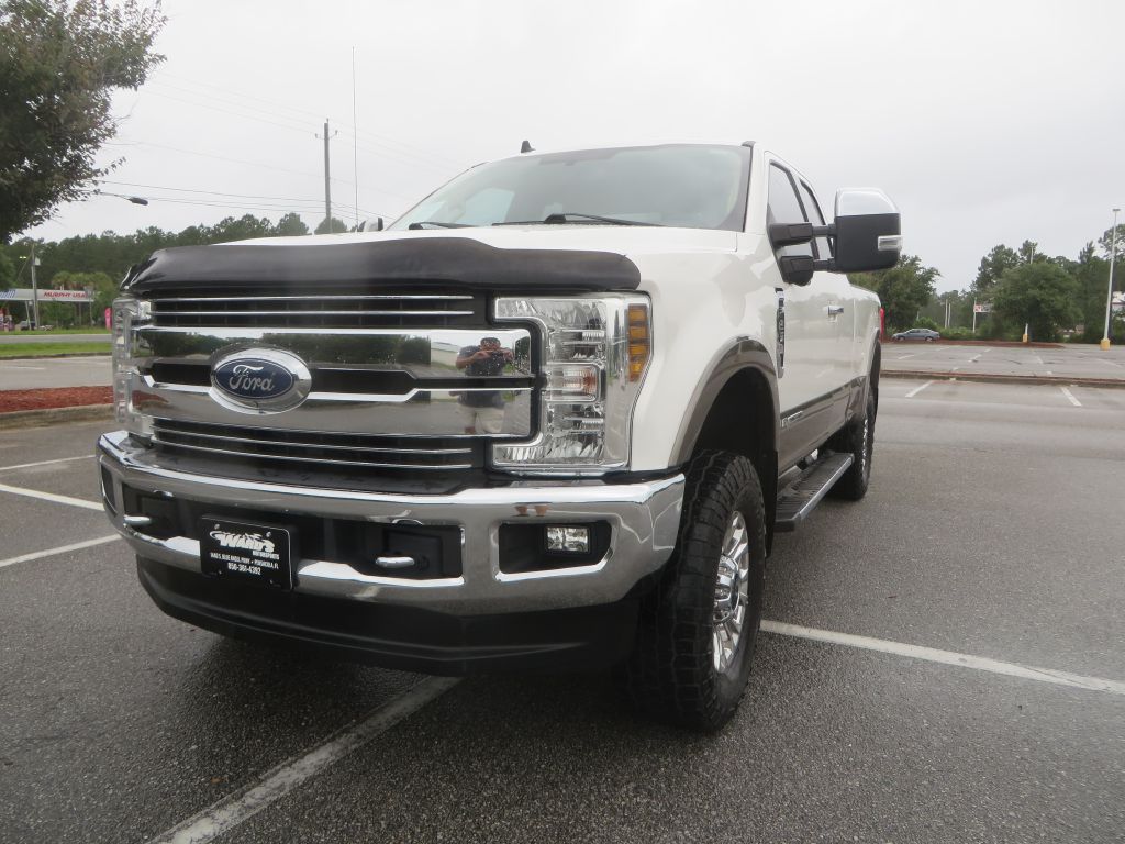 Photo 2 of this FORD F250