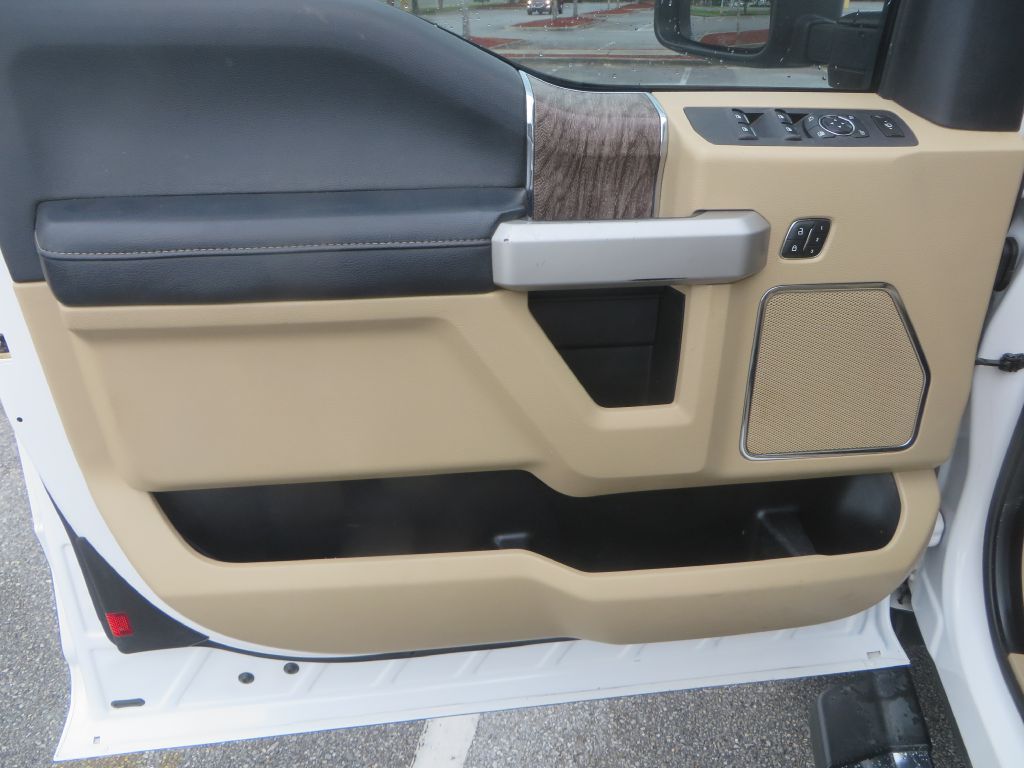 Photo 14 of this FORD F250