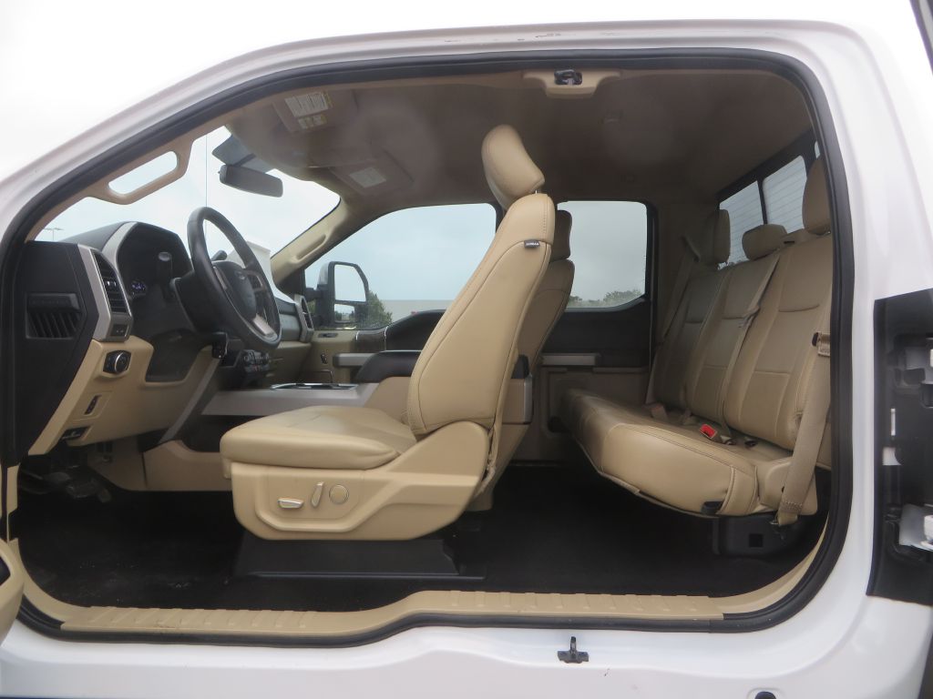 Photo 15 of this FORD F250