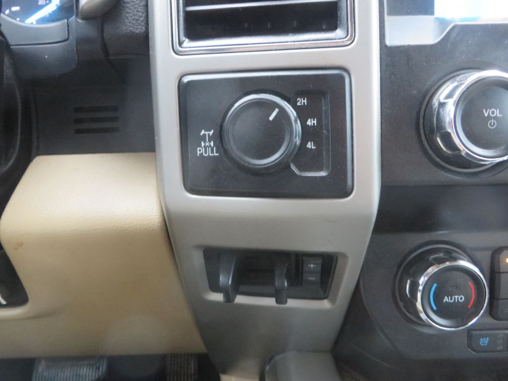 Photo 24 of this FORD F250