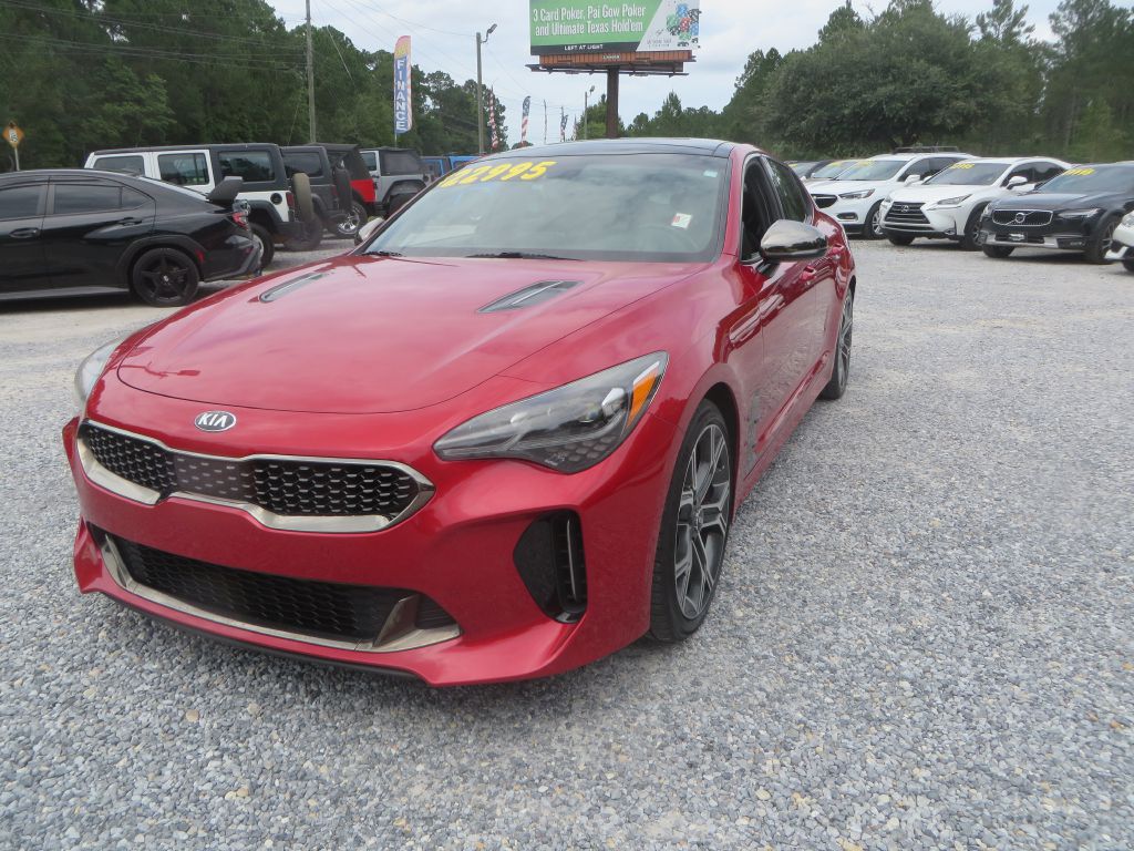 Photo 2 of this KIA STINGER