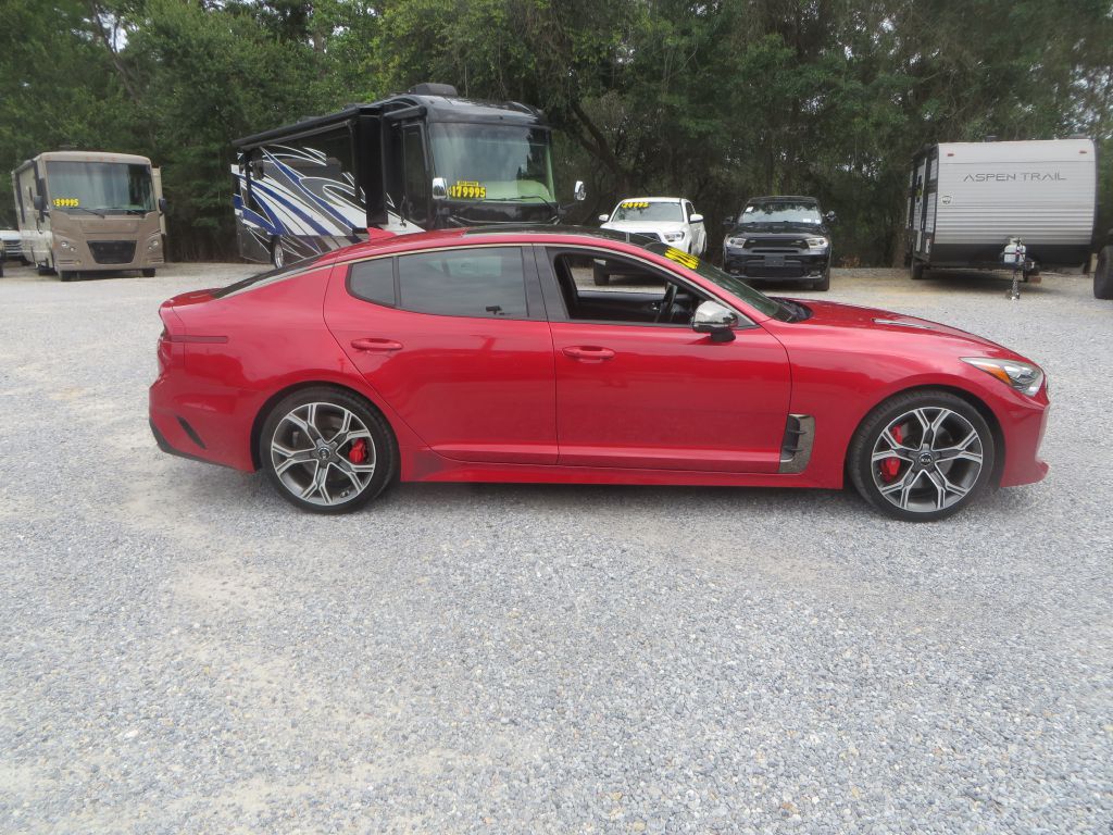 Photo 5 of this KIA STINGER