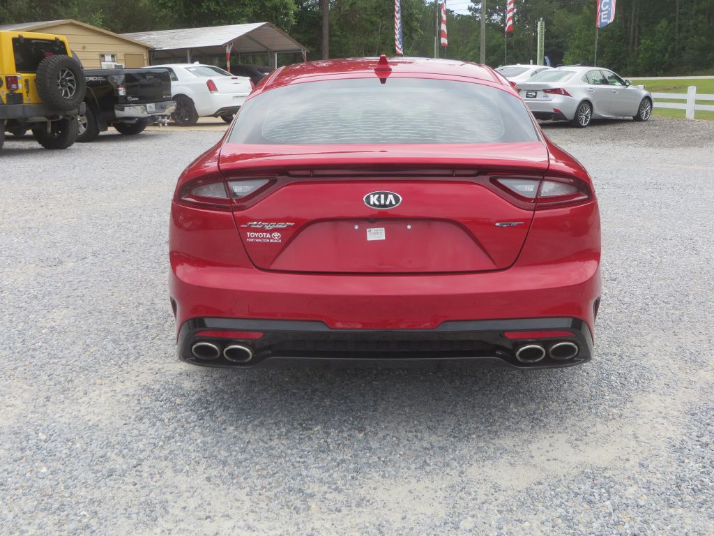 Photo 7 of this KIA STINGER